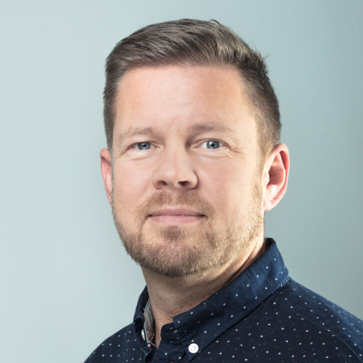Signering av avtale på Mære, foto: Merete Haseth / Hattrem AS