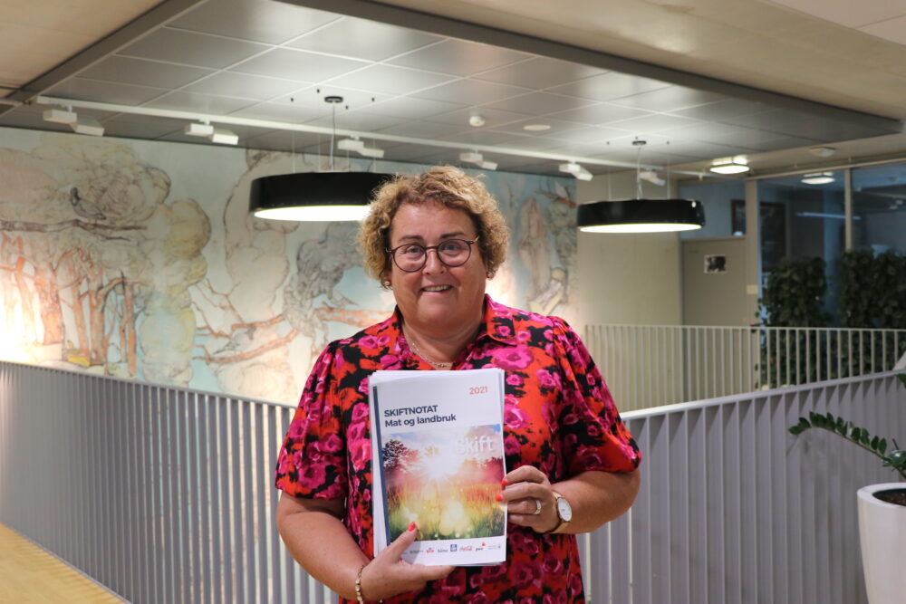 Landbruks og matminister Olaug Bollestad med Skiftnotat